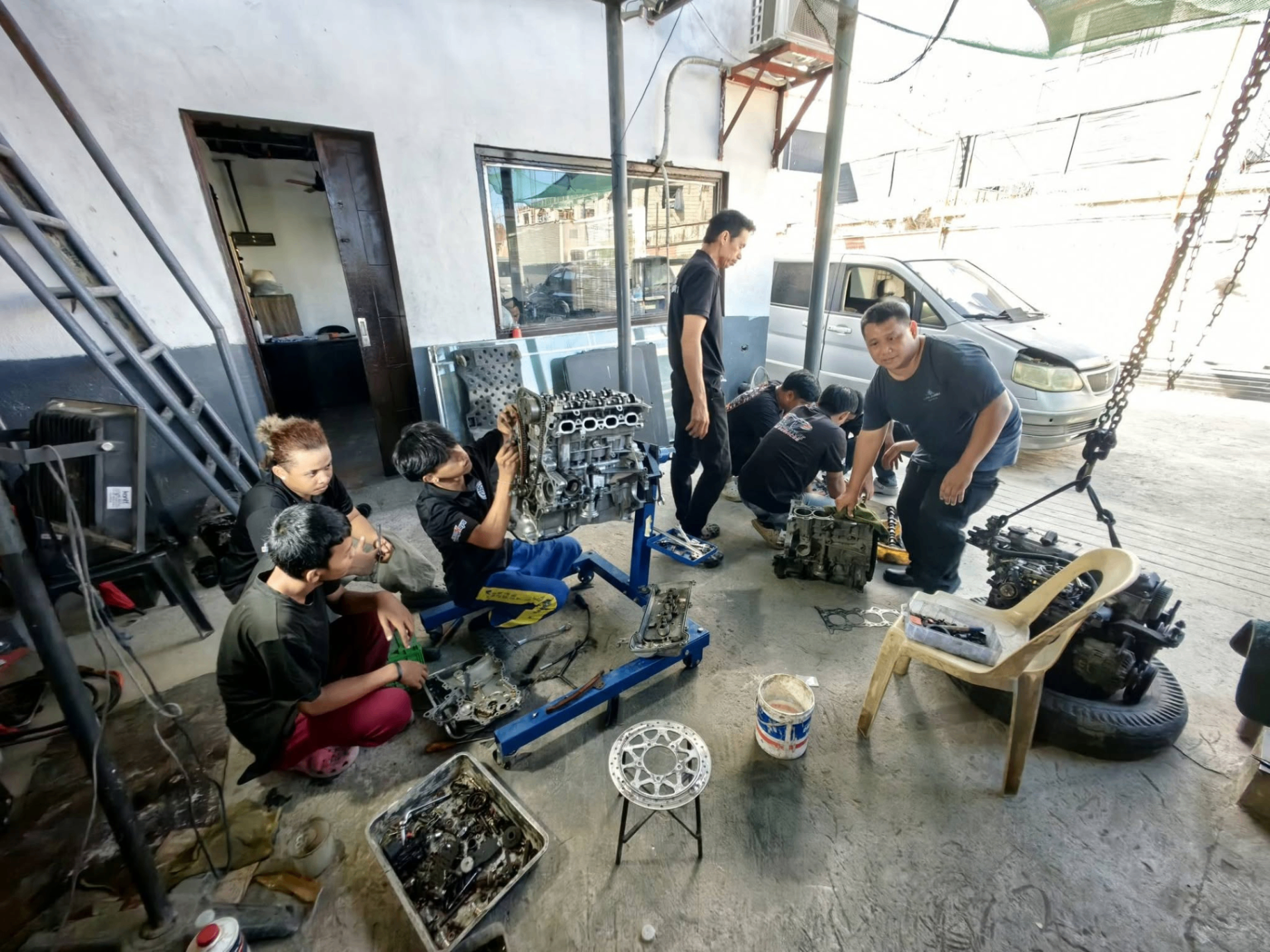 MV Automotive workshop team